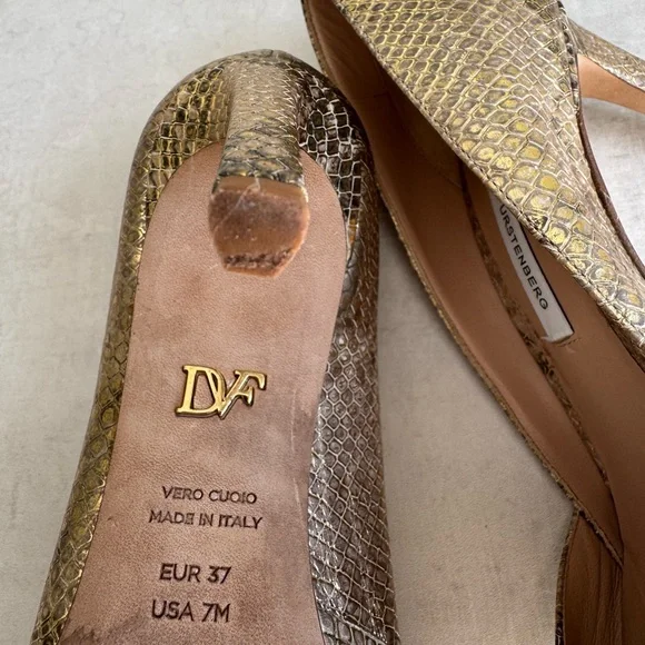 Diane von Furstenberg Python Leather Heels - Stylish & Luxurious! - Picture 8 of 10